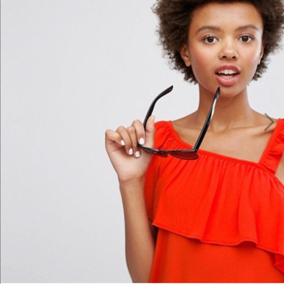 ASOS Red Top Off Shoulder With Asymetric Ruffle Crepe - Picture 3 of 5